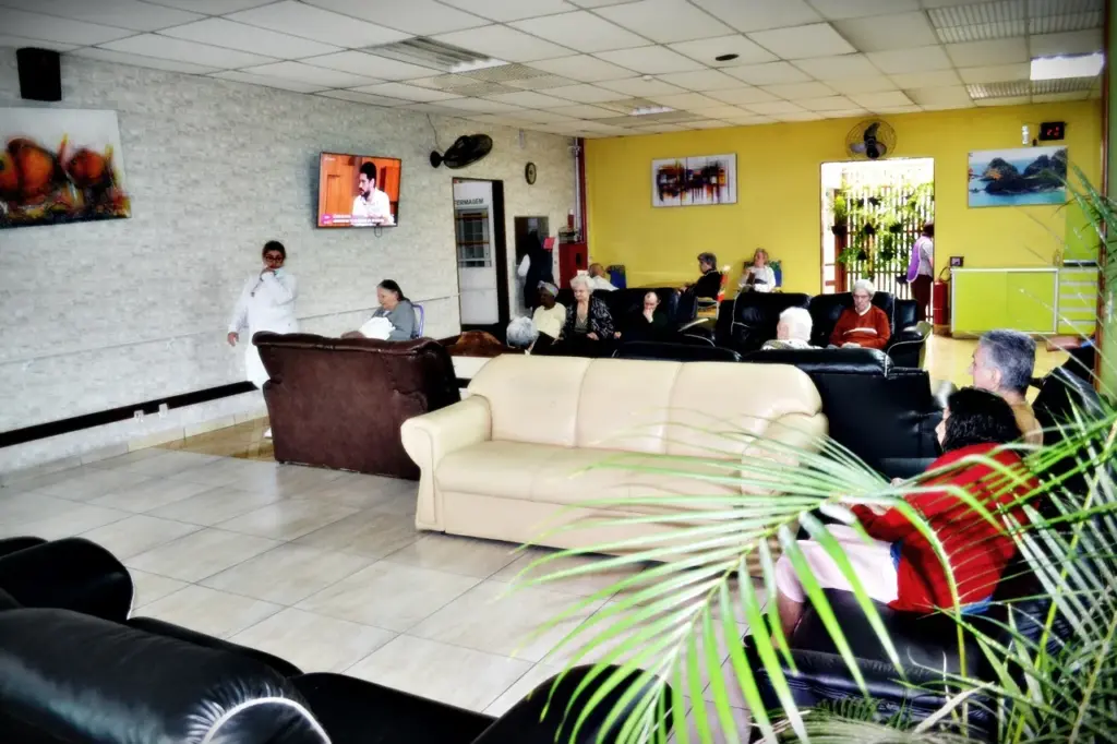 lar para idosos particular